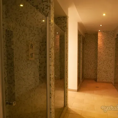 Gréta Wellness Apartamento