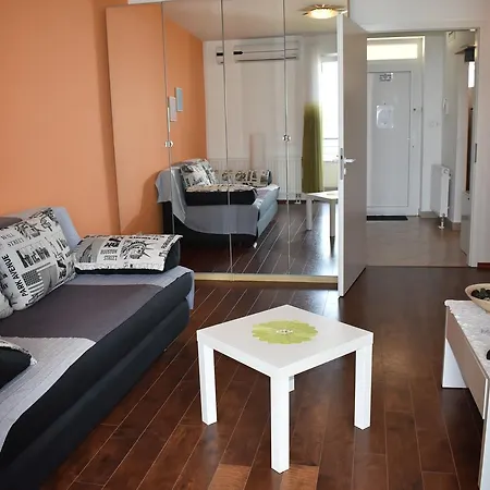 Gréta Wellness Apartamento *