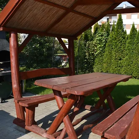 Gréta Wellness Apartamento